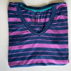 Nollie v neck tshirt